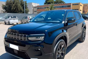 Jeep Avenger 1.2 Turbo 110 CV e-Hybrid Altitude