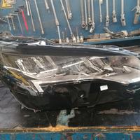 FARÒ ANTERIORE DX PEUGEOT 5008 DEL 2024