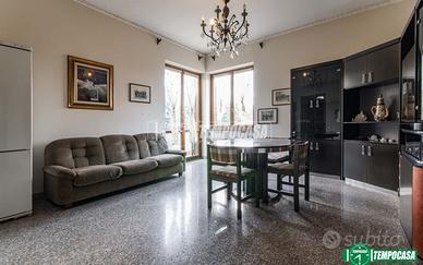 VILLA CON GIARDINO