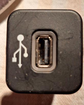 Modulo USB portaoggetti Fiat 500x