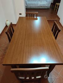 Tavolo da sala con 4 sedie