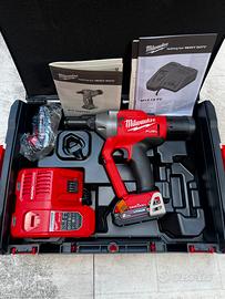 Rivettatrice 4.8 - 7.00 mm 18V Milwaukee