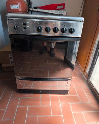 Cucina a gas in acciaio inox