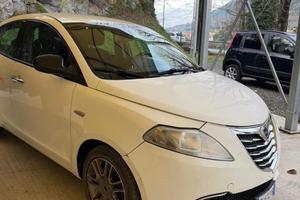 Lancia Ypsilon 1.3 MJT 16V 95 CV 5 porte S&S Silve