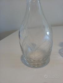 Coppia bottiglie in vetro decorato 