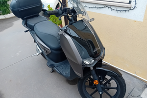 Supe Soco CPX scooter elettrico