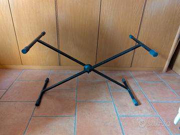 stand tastiera musicale