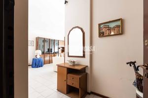 TRE LOCALI PIANO ALTO CON CANTINA