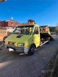 Iveco Daily 49.12 carroattrezzi
