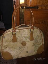 Borsa carina e non tanto grande