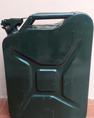 tanica di benzina