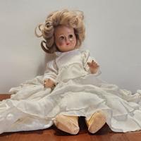 Bambola vintage con capelli veri