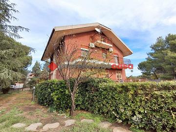Nicolosi Monti Rossi - Villa Singola + Giardino