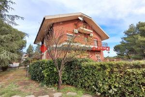 Nicolosi Monti Rossi - Villa Singola + Giardino