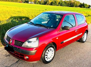 Clio 1.2 neopatentato Uniproprietaria 2003