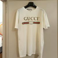 T-shirt Gucci modello “destroyed”
