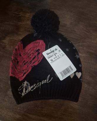 Cuffia Desigual.
