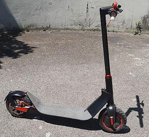 Monopattino KUGOO G Max 500 watt BATTERIA NUOVA