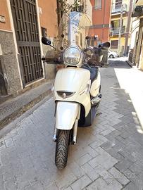 Scarabeo 300s