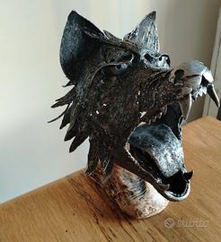 Testa di lupo in ferro battuto realizzata a mano