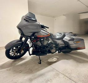 Harley Davidson   STREET   GLIDE CVO.  2020