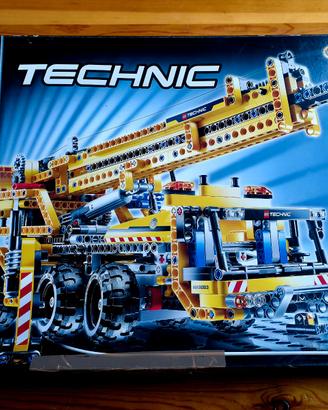 Mobile Crane 8053 Lego Technic anno 2010
