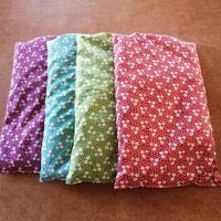 Cuscino con noccioli di ciliegia riscaldabile