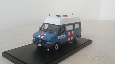 modellino fiat ducato ambulanza polizia