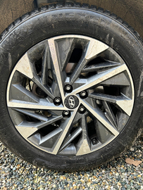 Hyundai Tucson benzina elettrica