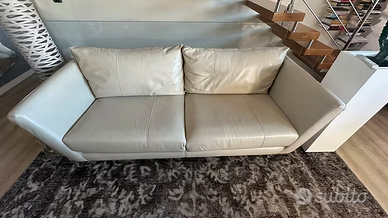 Divano in pelle Alyssa