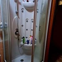 Cabina doccia con idromassaggio 