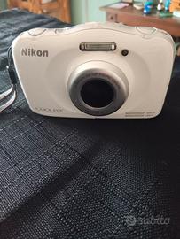 Macchina fotograficaNikon Coolpix S33 - Fotocamera