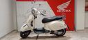piaggio-vespa-300-gts-2011