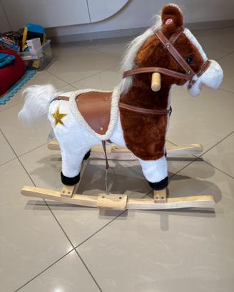 Cavallo a dondolo
