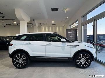 Land Rover Range Rover Evoque 2.0 TD4 5P. Pure