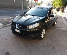 Nissan Qashqai 2 2.0 dCi DPF Visia 7 posto 4x4