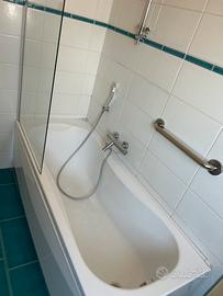 Vasca da bagno in acrilico