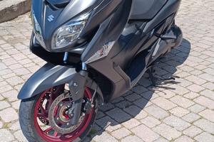 scooter Suzuki Burgman 400 R