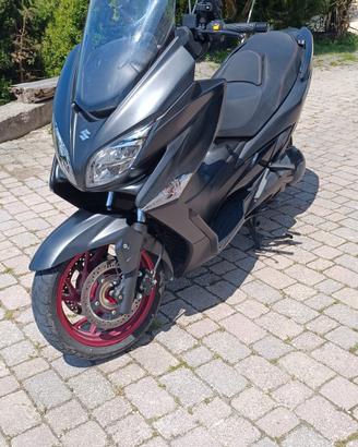 scooter Suzuki Burgman 400 R