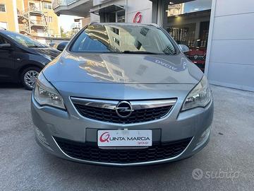 Opel Astra 1.7 CDTi COSMO-NAVI/CRUISE