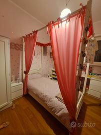 Letto singolo a baldacchino
