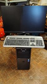PC, monitor LCD, stampante e tastiera multimediale