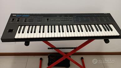 Sintetizzatore Korg DW-8000 CON CASSA MONITOR