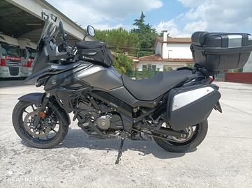 Suzuki VSTORM DL 650