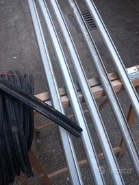 Profilo in alluminio e bottazzo in gomm colore ne