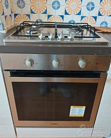 Forno Whirlpool e piano cottura 4 fuochi Indesit