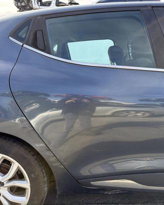 PORTIERA POSTERIORE DESTRA RENAULT Clio Serie IV 8
