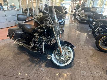 HARLEY-DAVIDSON FLHR Road King FLHRC