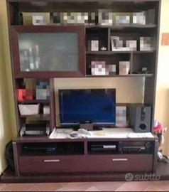 mobile TV con credenza