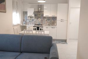 Appart.30 mt mare, leggi disponibilita' rimaste